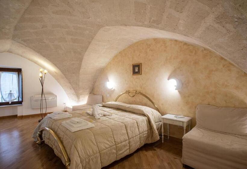 اتاق لوکس, L  Infinito Dei Sassi