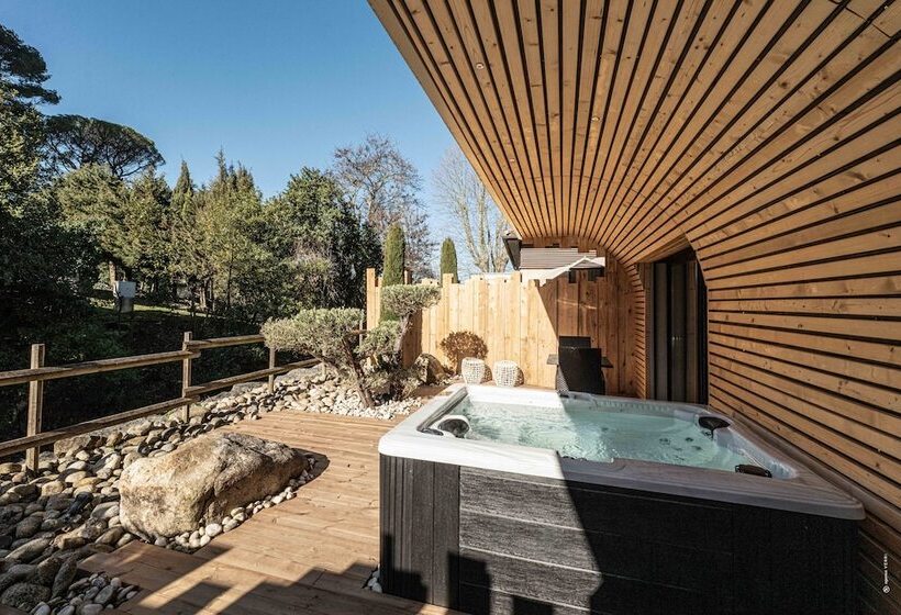 월풀욕조 주니어 스위트, Le Parc  La Table De Franck Putelat