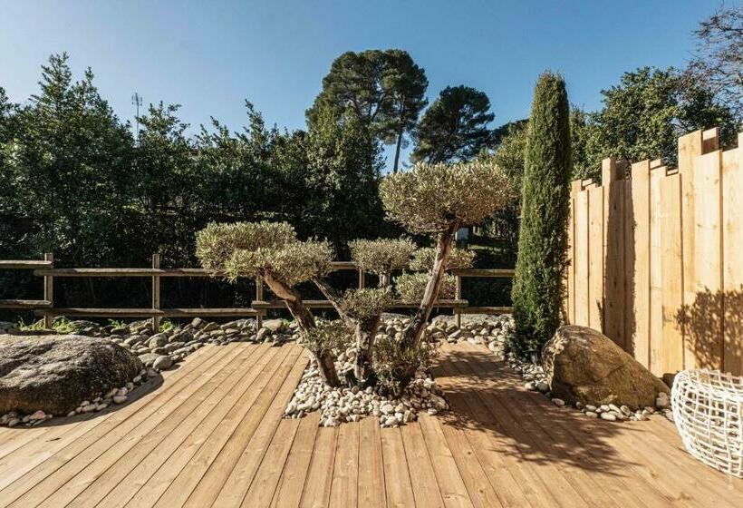 سوئیت جونیور با ماساژ آبی, Le Parc  La Table De Franck Putelat