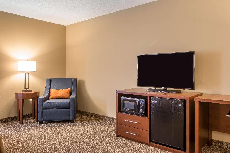 Люкс Кровать Кинг, Comfort Inn Pa Turnpike  I81