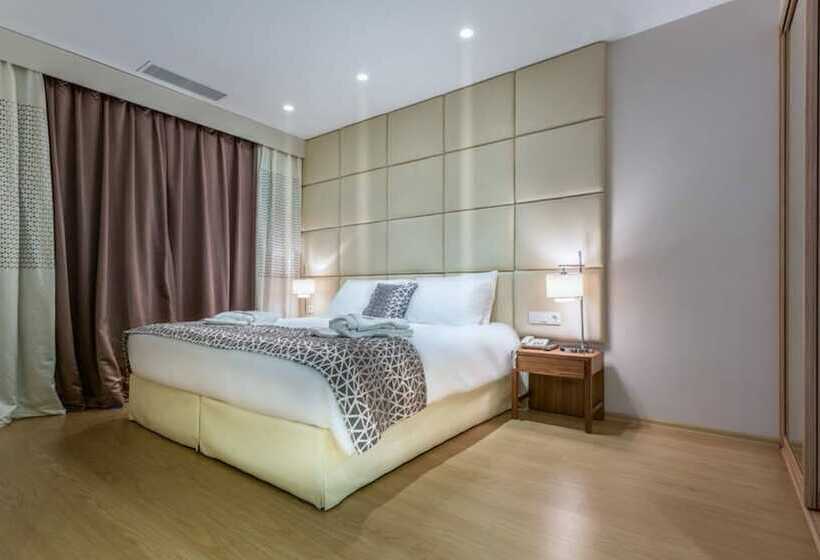 小型套房, Millenium Suites