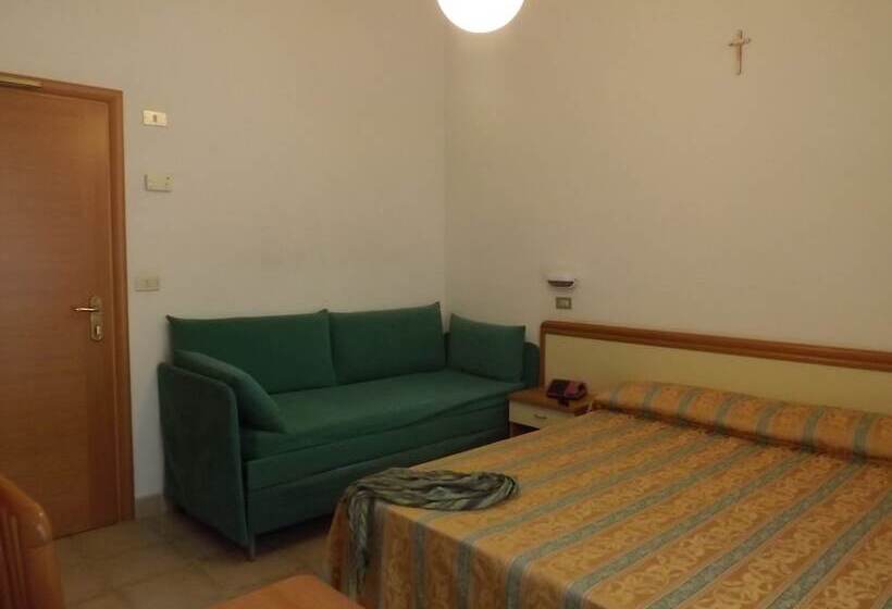 Standard 4-Bettzimmer mit Balkon, Thea