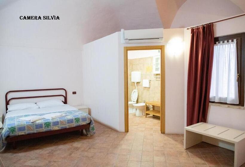 エコノミー４人部屋, Palazzo Meraviglia Albergo Diffuso
