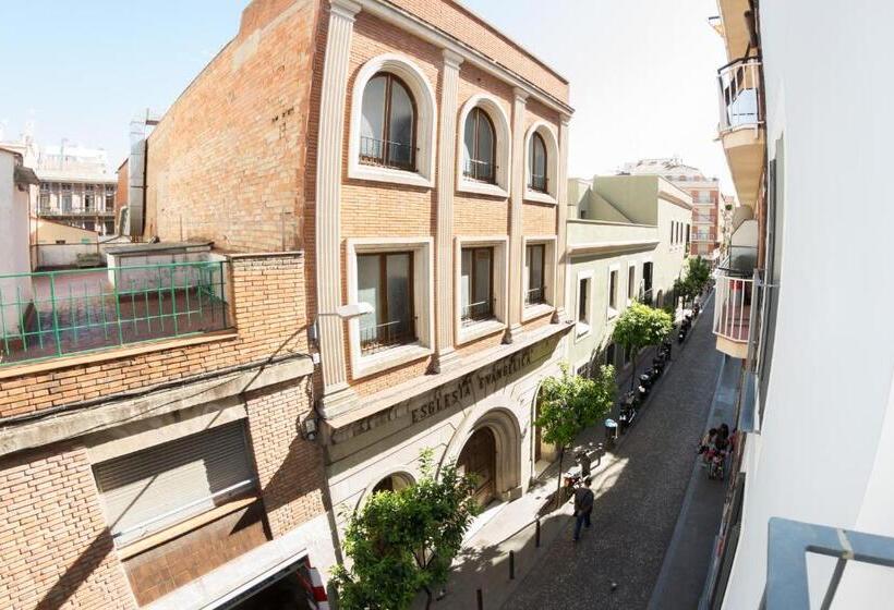 Cama en Habitación Compartida, Sant Jordi Hostels Gracia