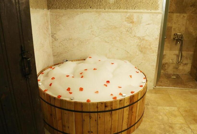 豪华套房, Roma Cave Suite