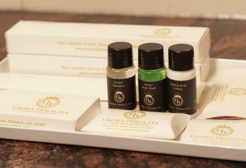 اتاق استاندارد با چشم‌انداز کوهستان, Crown Himalaya