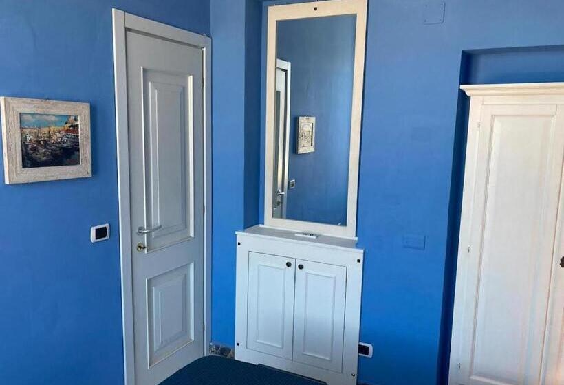 Полулюкс, Al Mari Suites