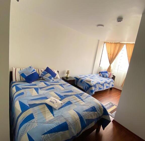 Номер Стандарт Трехместный, Hostal La Terraza