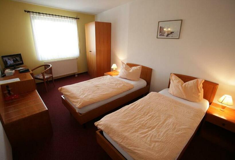 Номер Стандарт, Eiscafe Pizzeria Hotel Rialto