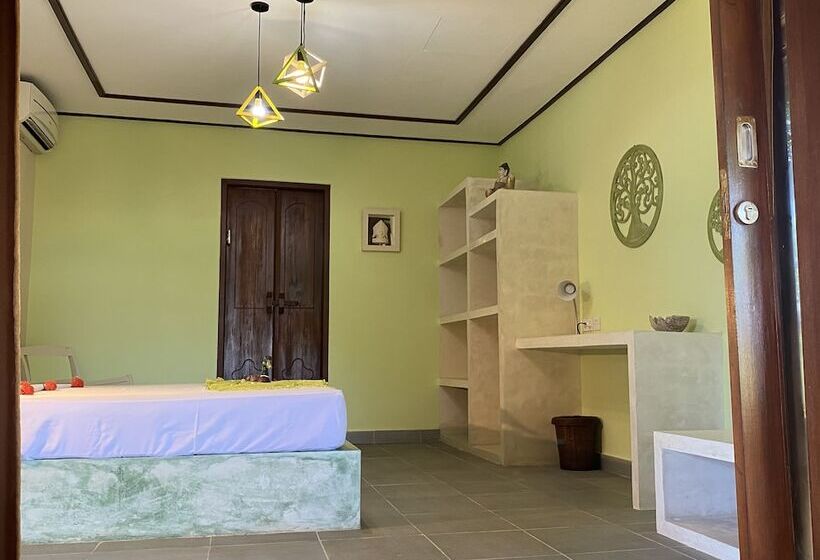 ویلا پریمیوم 1 خوابه, Villa Anjing 2