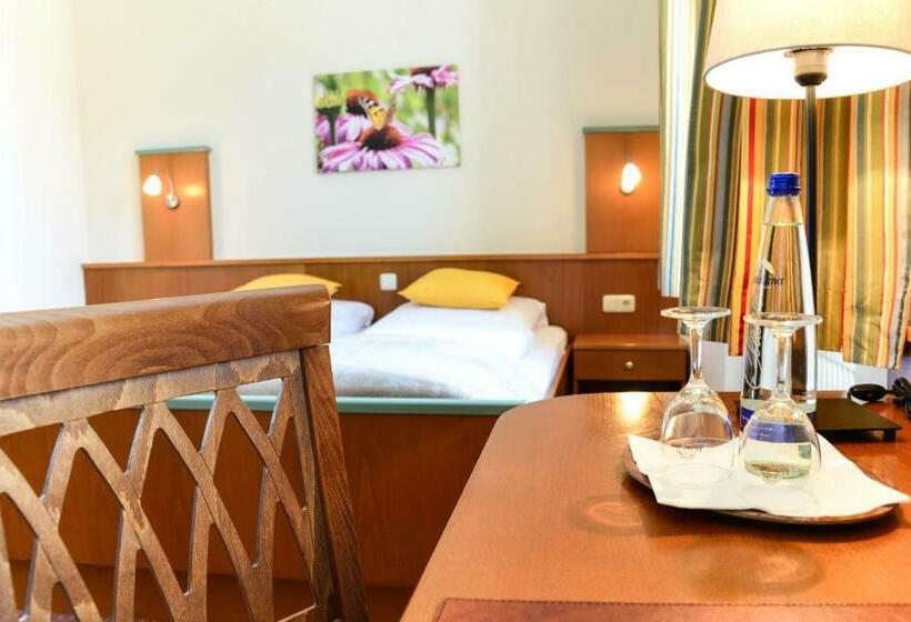 Номер Стандарт, Boardinghouse Pfarrkirchen