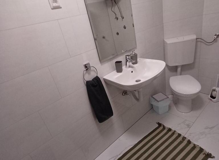 آپارتمان 1 خوابه, Rose Apartmans