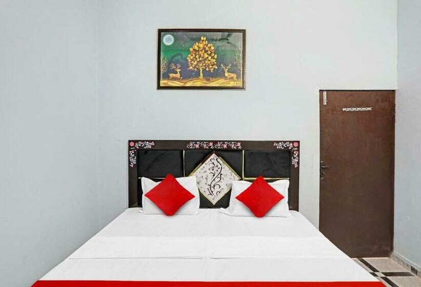Трехместный Номер Классика, Pop 81269  Paras Inn