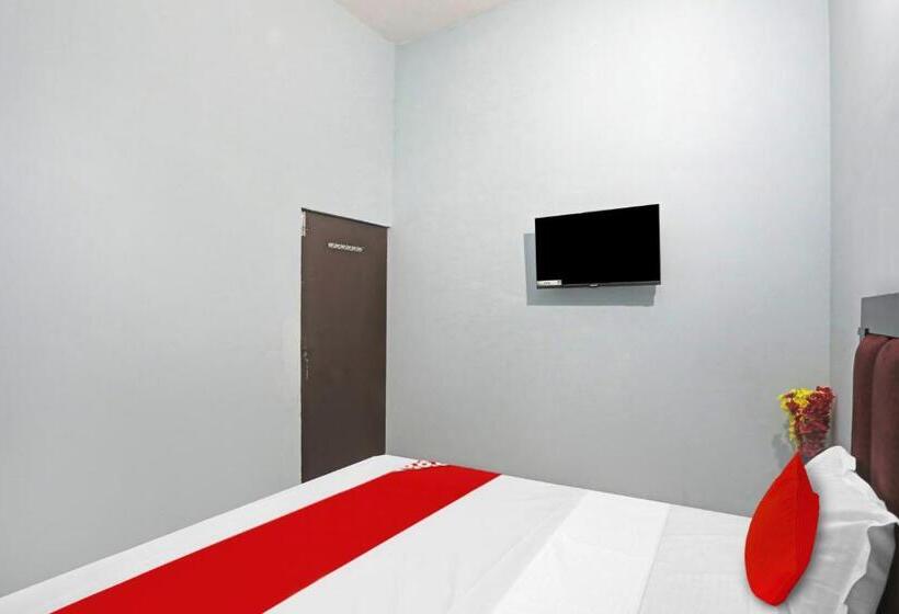 Трехместный Номер Классика, Pop 81269  Paras Inn