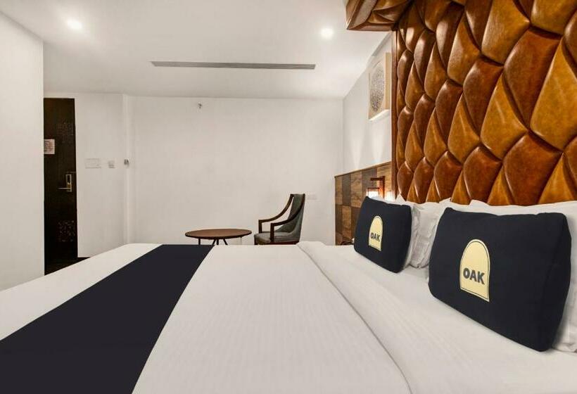غرفة ديلوكس, Oak Whiteridge Near L.v Prasad & Basava Tharakam Hospital Banjara Hills