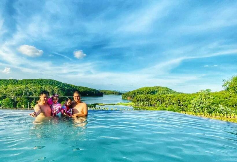 اتاق استاندارد با تخت بزرگ, Trang An Golf And Resort