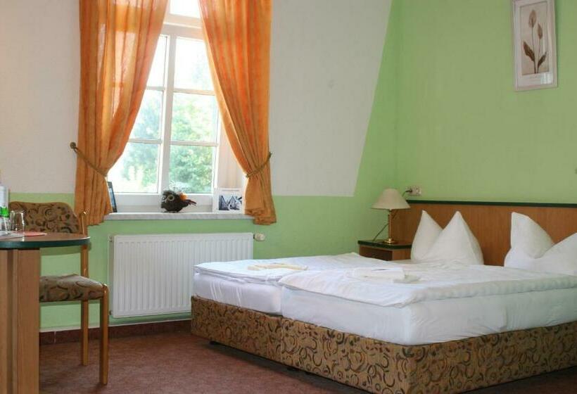 Номер Стандарт с Балконом, Haus Kehrwieder   Hotel Am Kur Café