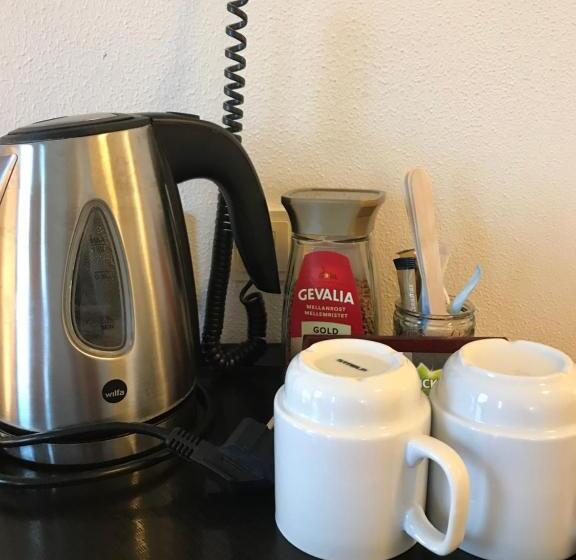 标准单人间, Korning B&b
