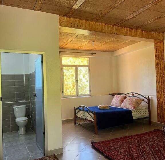Люкс Deluxe Вид на Море, Gîte Chez Hachimi