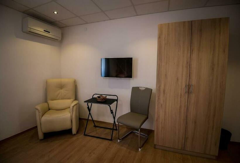 اتاق استاندارد, Mokka Apartman Szeged