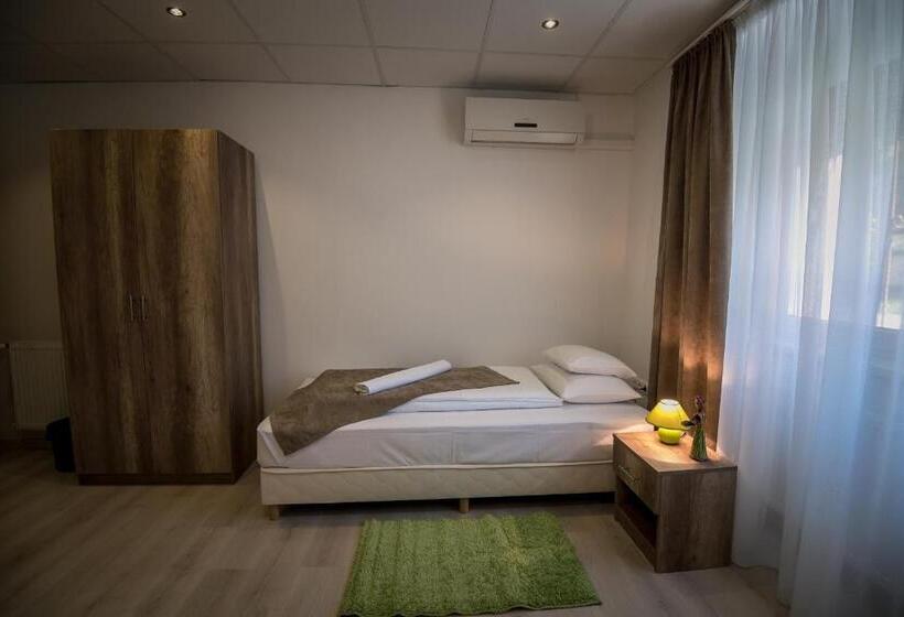 اتاق استاندارد, Mokka Apartman Szeged