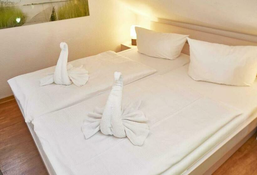 1 Bedroom Apartment Lake View, Wohnpark Stadt Hamburg In Binz   Wg 57