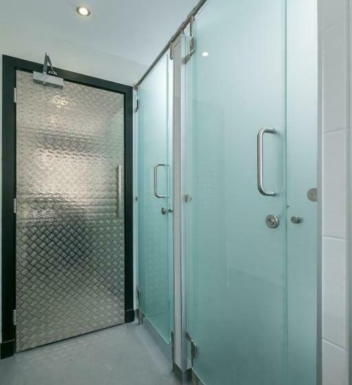 Кровать в Общей Комнате, Code Pod   The Loft   Edinburgh