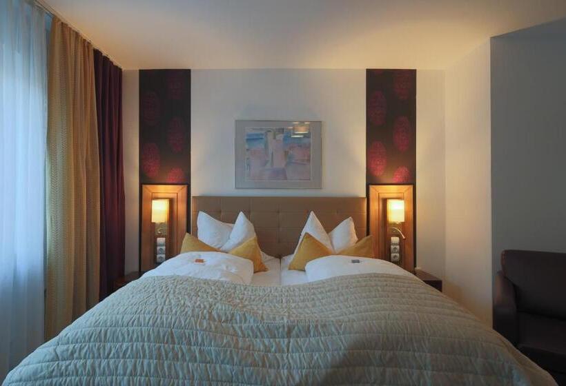 Quarto Estandar, Franconia City