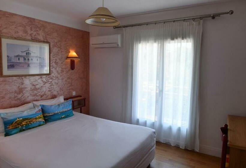 חדר סטנדרט, Hôtel Le Claridge