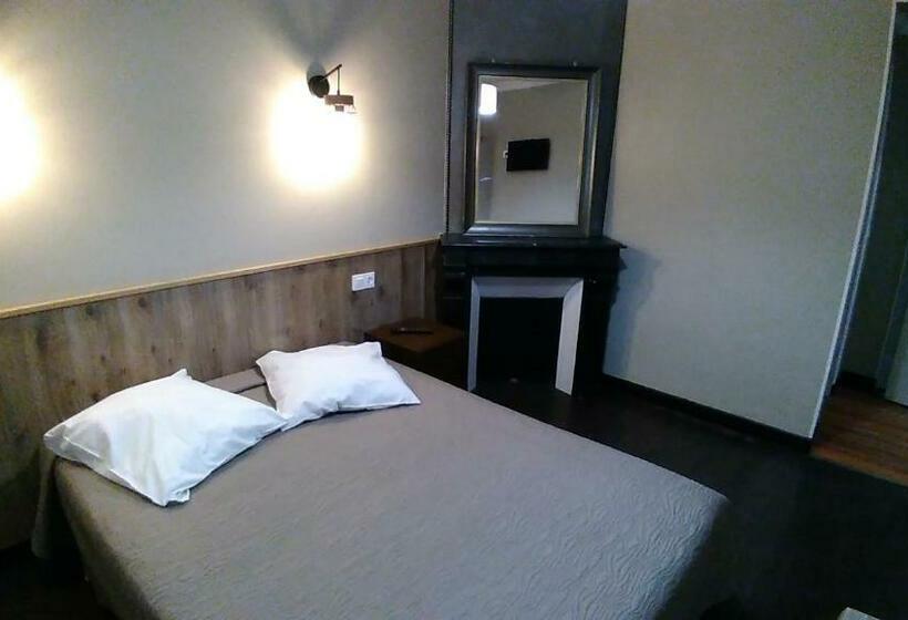 Номер Стандарт, Hôtel Résidence Champerret