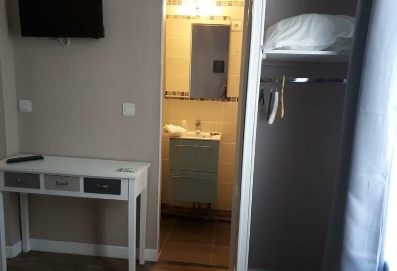 Номер Стандарт, Hôtel Résidence Champerret