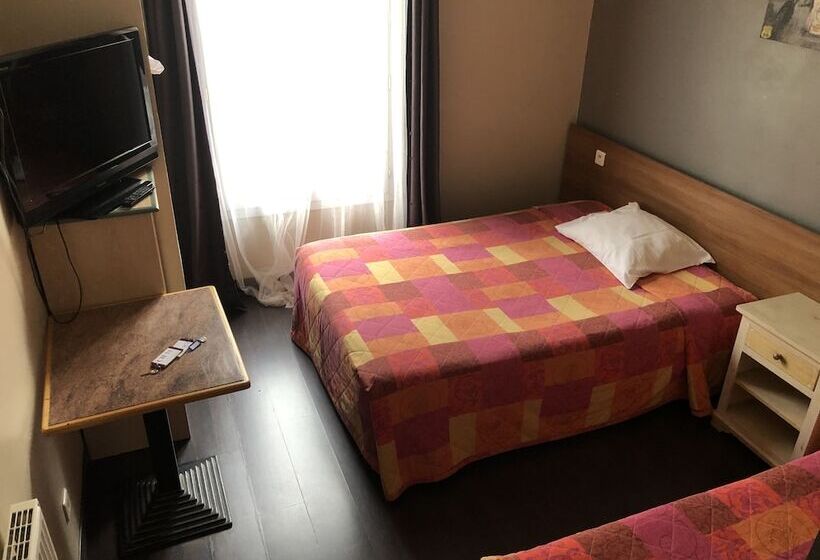 Студия Стандарт, Hôtel Résidence Champerret