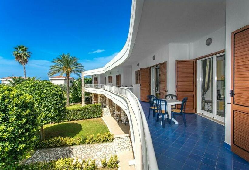 استودیوی استاندارد, Club Residence La Castellana Mare