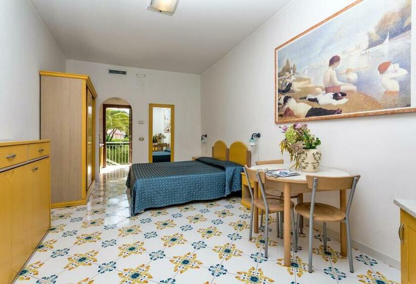 标准工作室, Club Residence La Castellana Mare