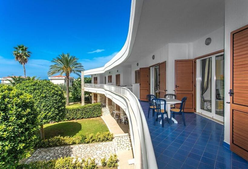 آپارتمان 2 خوابه, Club Residence La Castellana Mare