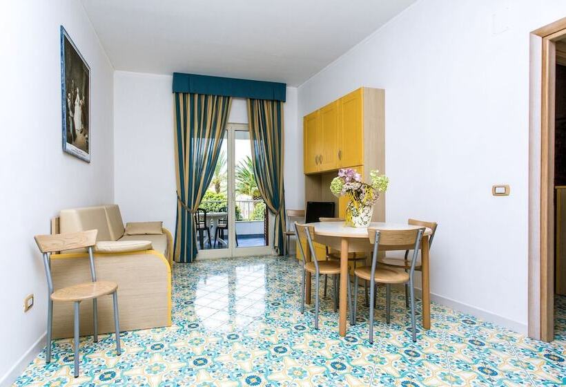 آپارتمان 2 خوابه, Club Residence La Castellana Mare