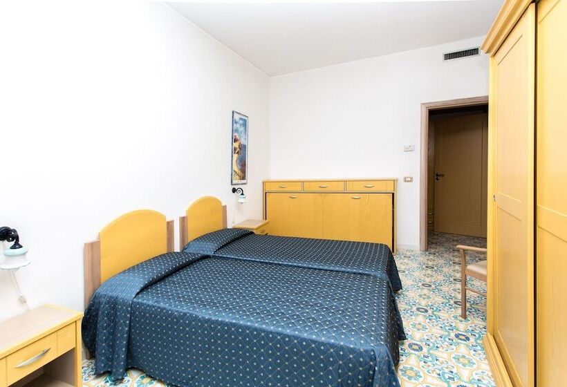آپارتمان 2 خوابه, Club Residence La Castellana Mare