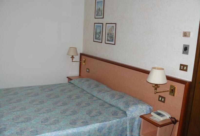 Номер Стандарт, Confidence Hotel Europa