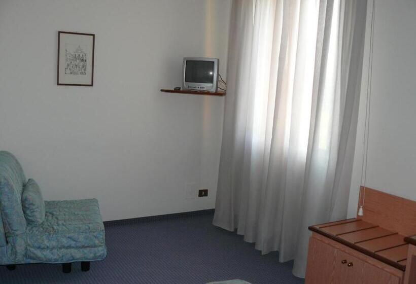 Номер Стандарт, Confidence Hotel Europa