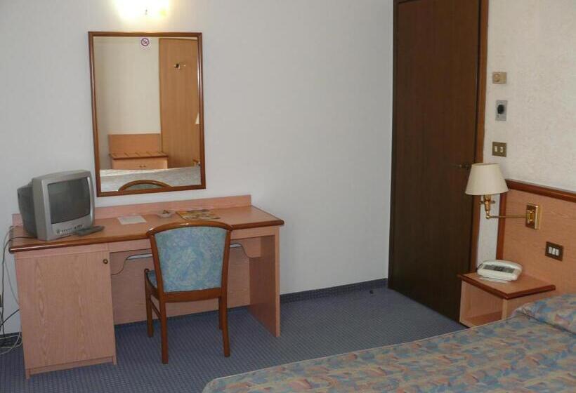 Номер Стандарт, Confidence Hotel Europa