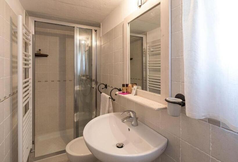 Номер Стандарт Трехместный, La Naca Della Taranta B&b