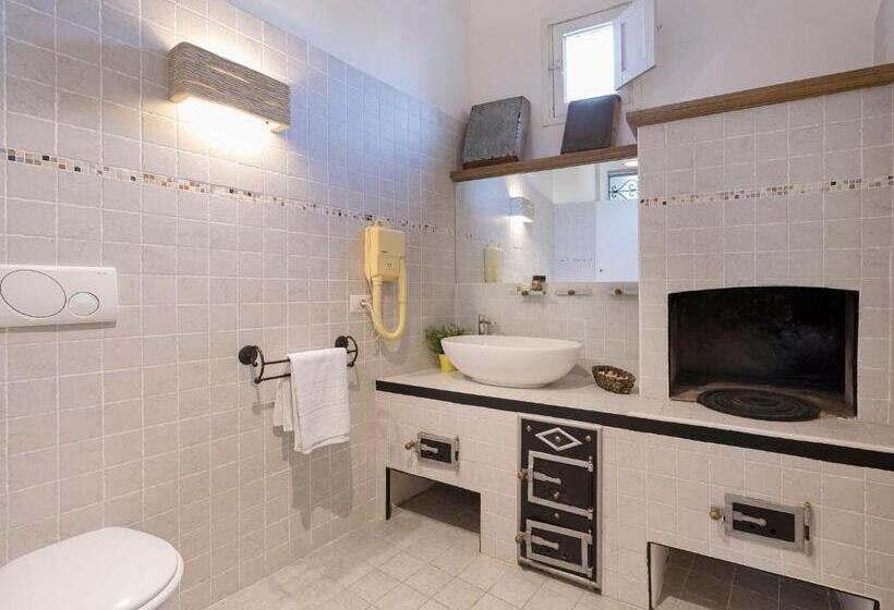 Номер Стандарт Трехместный, La Naca Della Taranta B&b