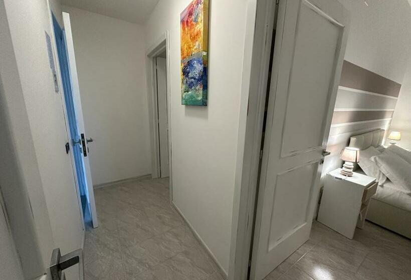 Quarto Familiar, Porto Cesareo