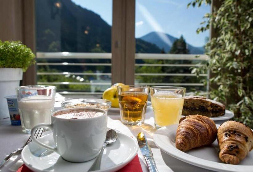 Четырехместный Номер Стандарт с Балконом, Residence Hotel Miralago