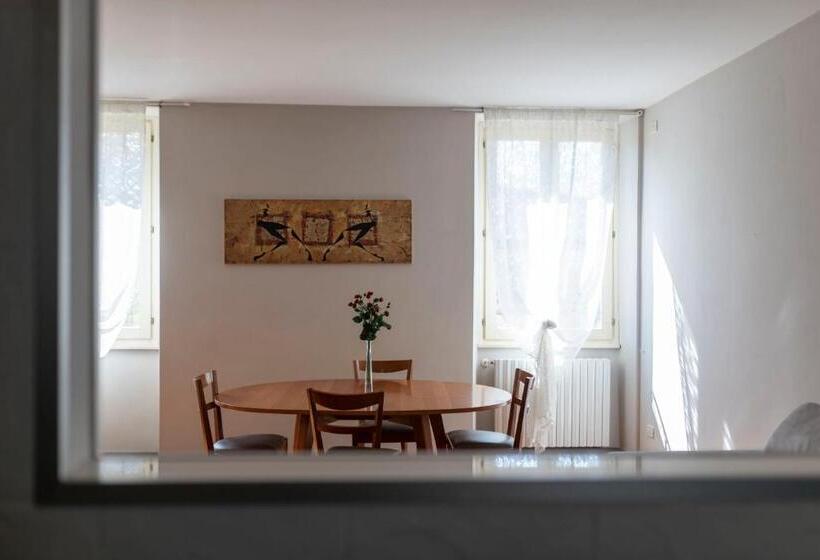 Apartamento 2 Dormitórios, Aromi Piccolo