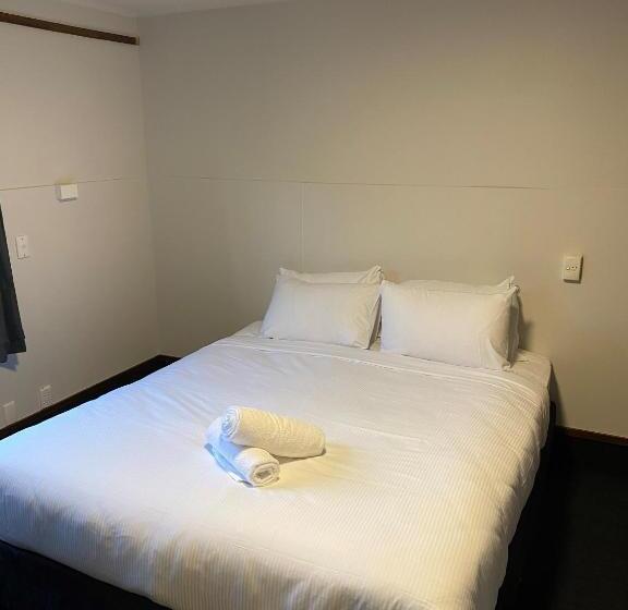 חדר דלוקס לארבעה, Pinewood Queenstown