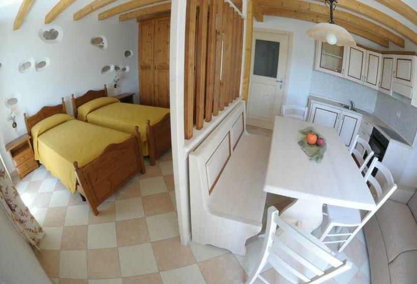 스탠다드 스튜디오, Agriturismo Sol De Montalto