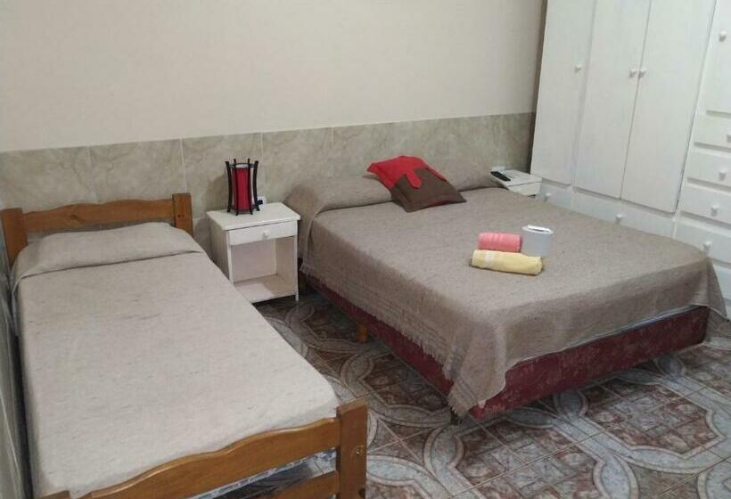 带共用浴室的标准房间, El Guembe Suites