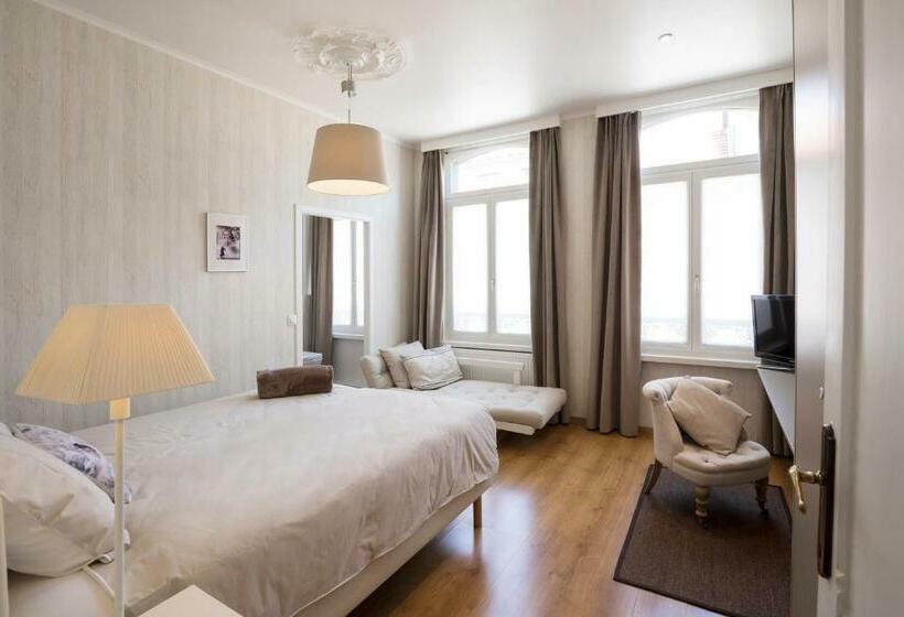 اتاق لوکس, Restaurant & Guesthouse Cachet De Cire