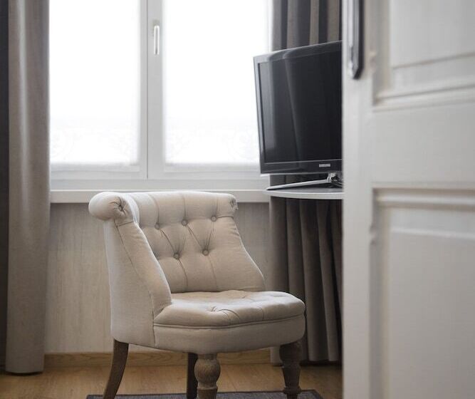 اتاق لوکس, Restaurant & Guesthouse Cachet De Cire